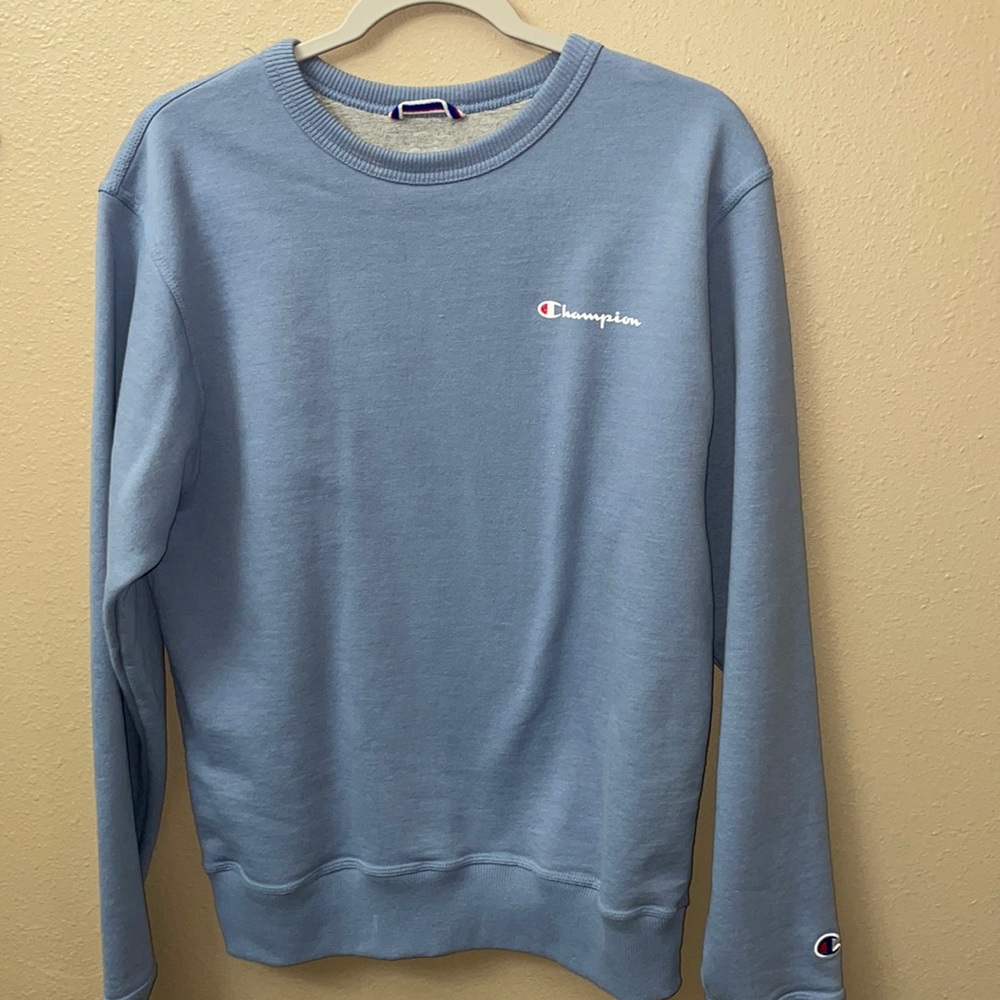 Men’s Champion Sweater, size small